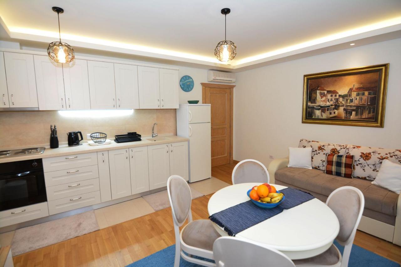 Apartments Olive Котор Екстер'єр фото