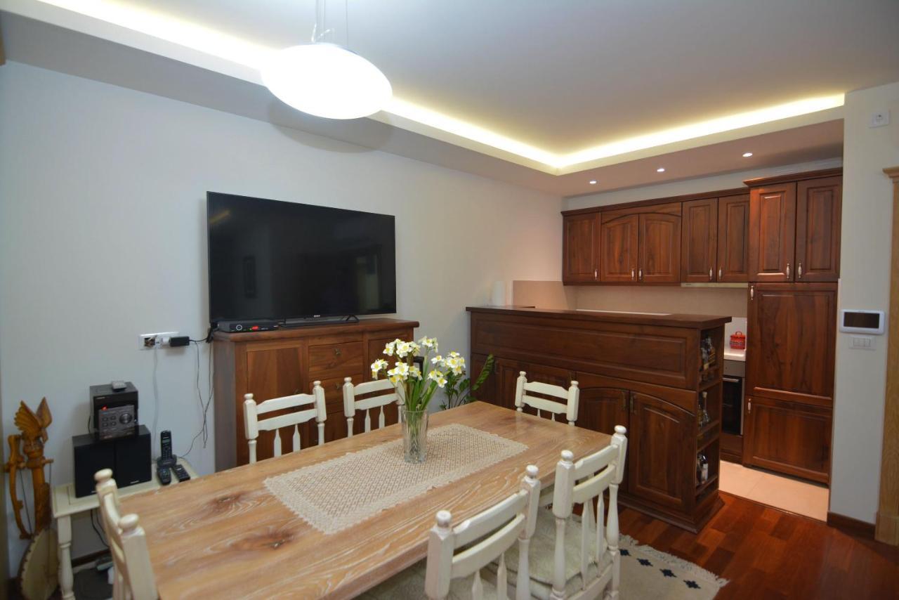 Apartments Olive Котор Екстер'єр фото