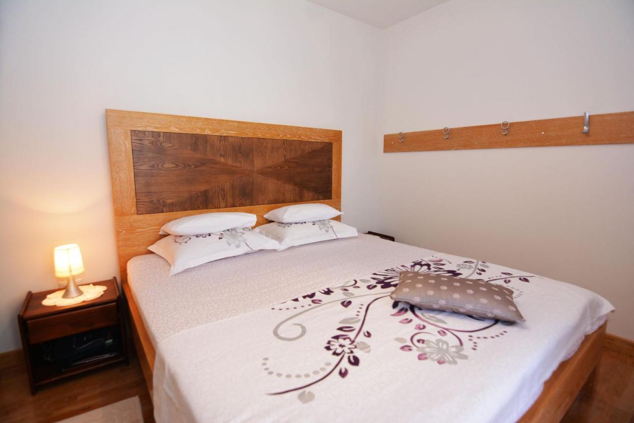 Apartments Olive Котор Екстер'єр фото