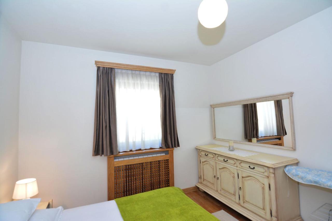 Apartments Olive Котор Екстер'єр фото