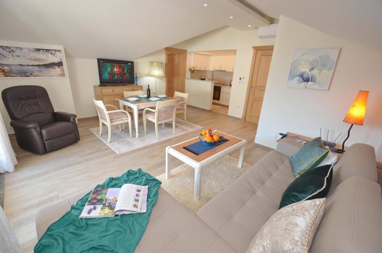 Apartments Olive Котор Екстер'єр фото