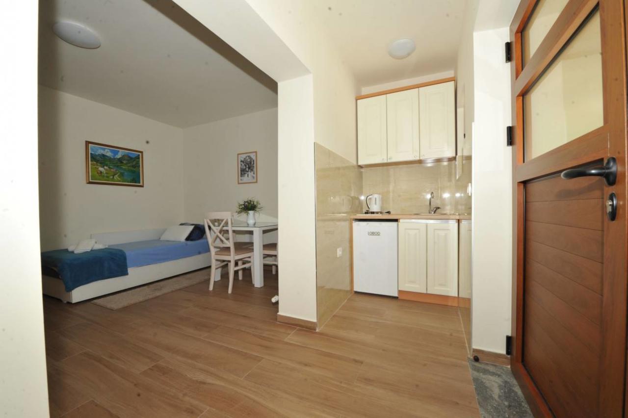 Apartments Olive Котор Екстер'єр фото